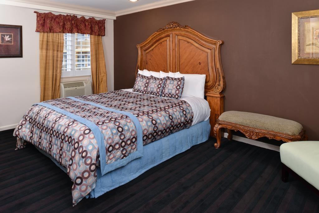 Napa Valley Hotel & Suites Exterior photo